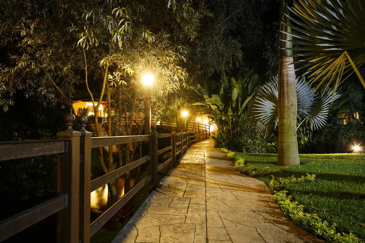 Отель Quinta Sauz Такамбаро-де-Кодальос Экстерьер фото
