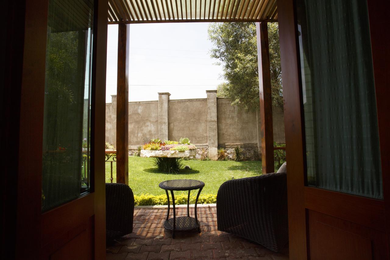 Отель Quinta Sauz Такамбаро-де-Кодальос Экстерьер фото