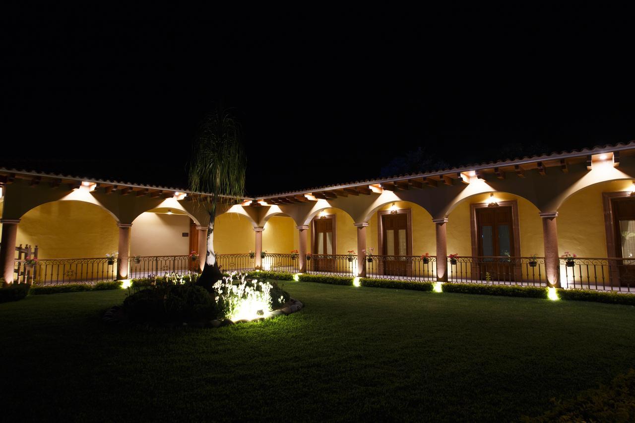 Отель Quinta Sauz Такамбаро-де-Кодальос Экстерьер фото
